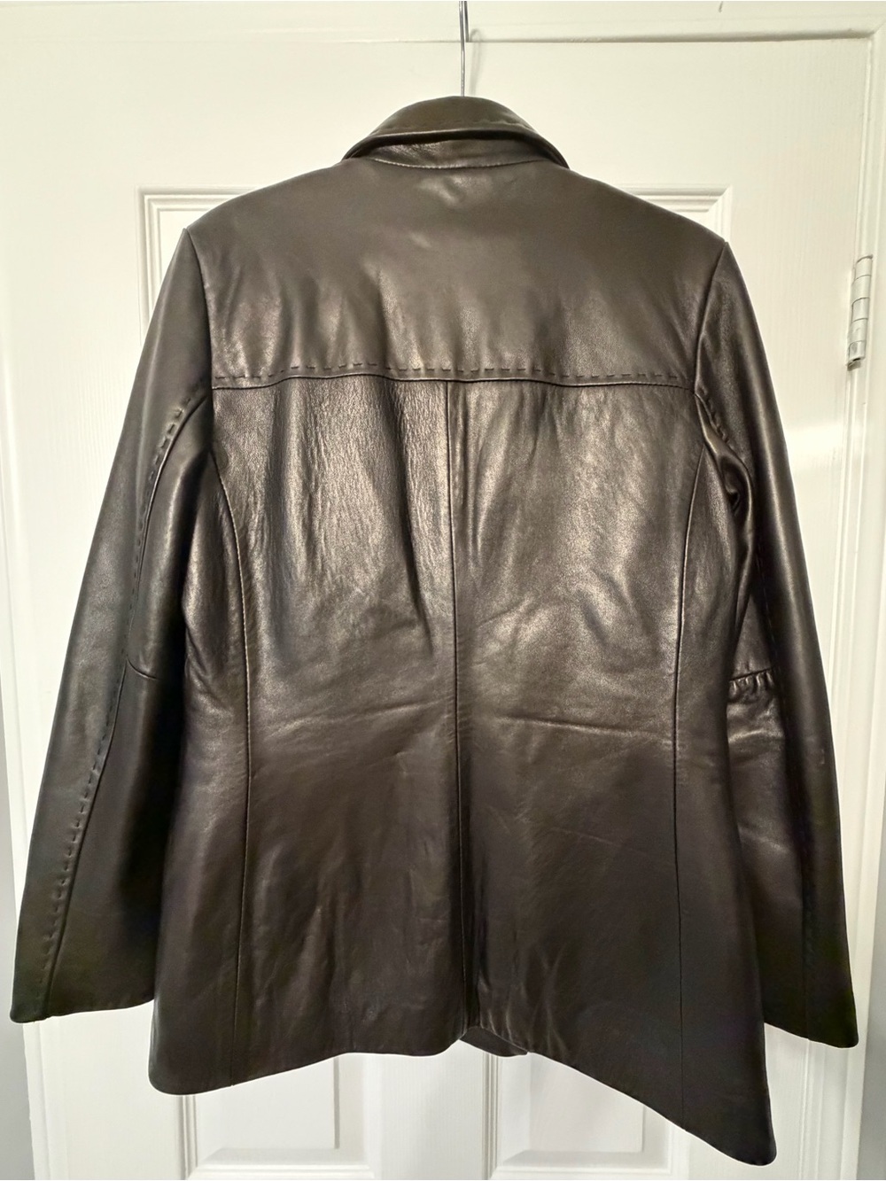 Danier Deep Brown Leather Notch-Lapel Blazer - Picture 3 of 15